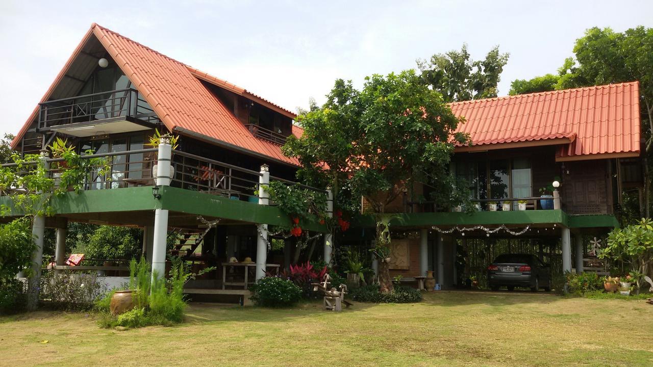 Baan Vallada Hotel Nakhon Ratchasima Exterior photo